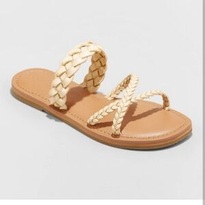 NWT  Univernal Thread Women's Hilda Braided Strappy Footbed Sandals - Size 7